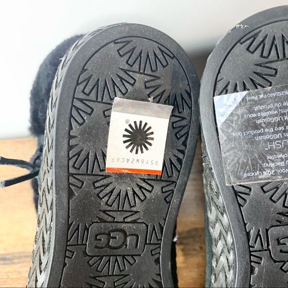 UGG Genuine Shearling Lined Elowen Bootie Women Black size 6 - Picture 11 of 14